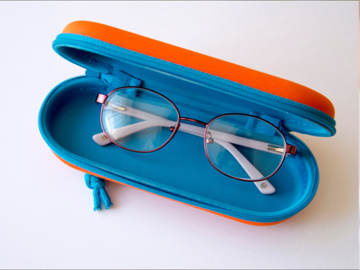 斜視の治療方法 ｜プリズムメガネ